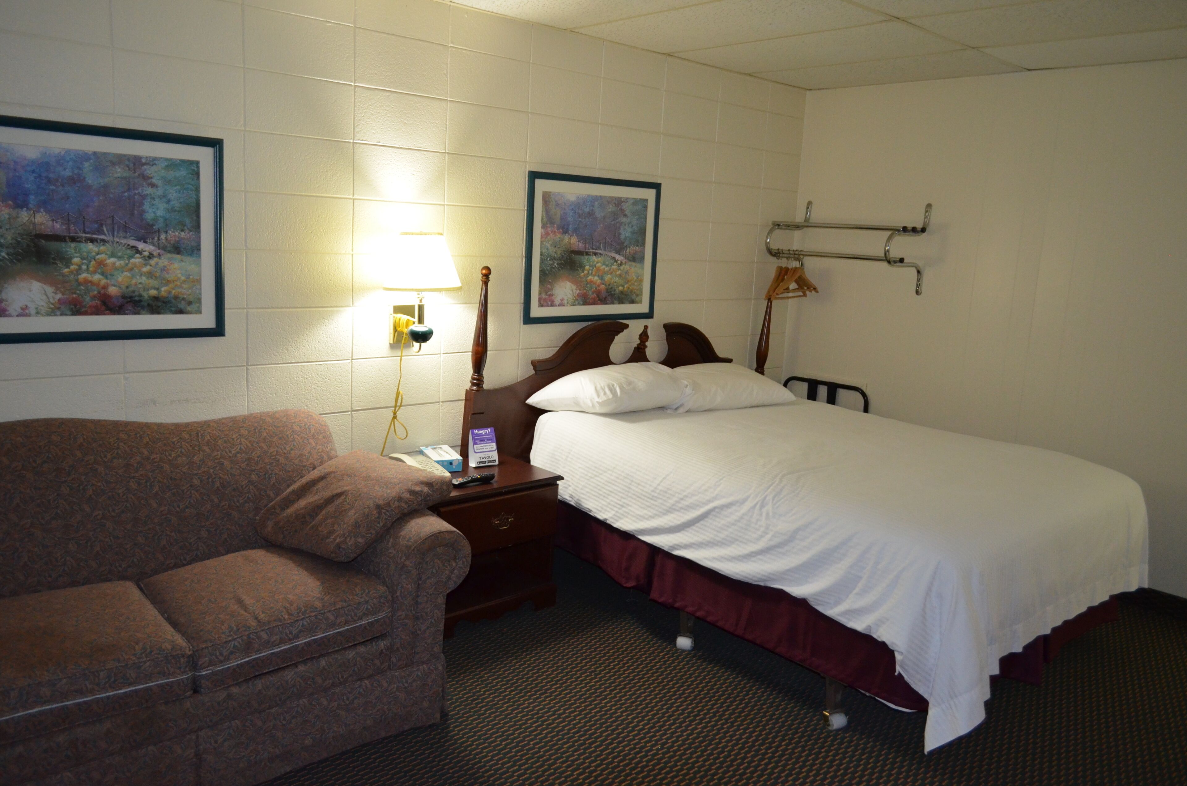 executive suite | down duvets, free wifi, bed sheets