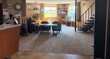 East Grand Inn Grand Forks ND I 29