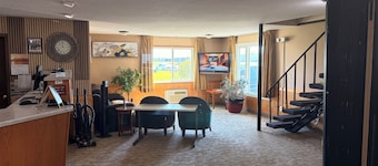 East Grand Inn Grand Forks ND I 29