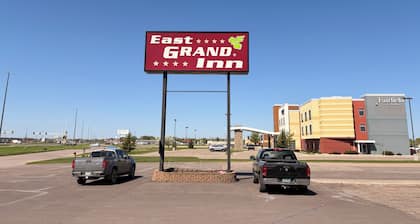 East Grand Inn Grand Forks ND I 29
