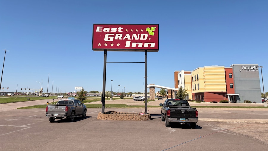 East Grand Inn Grand Forks ND I 29