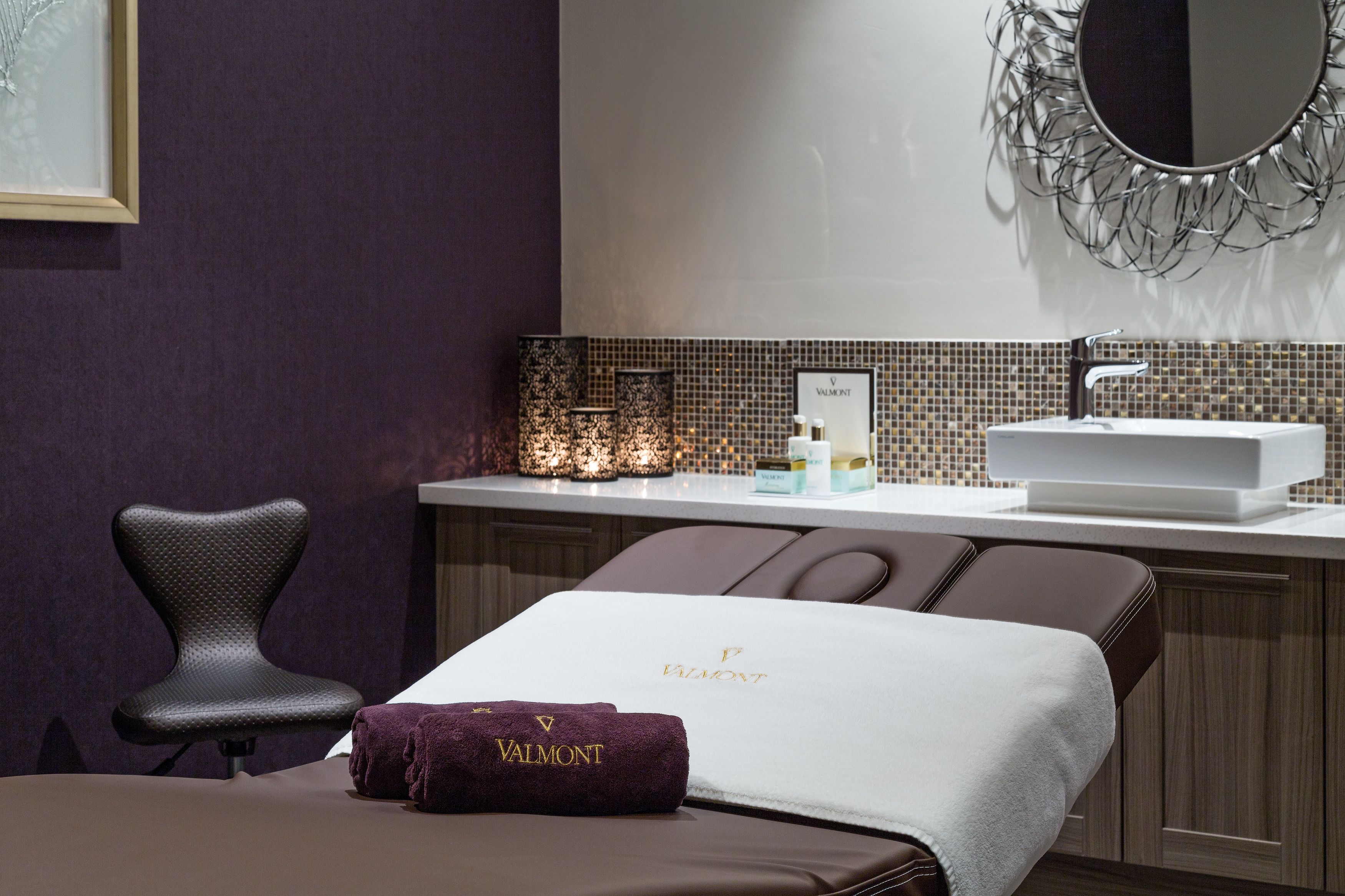 Hot tub, body treatments, aromatherapy, sports massages, detox wraps