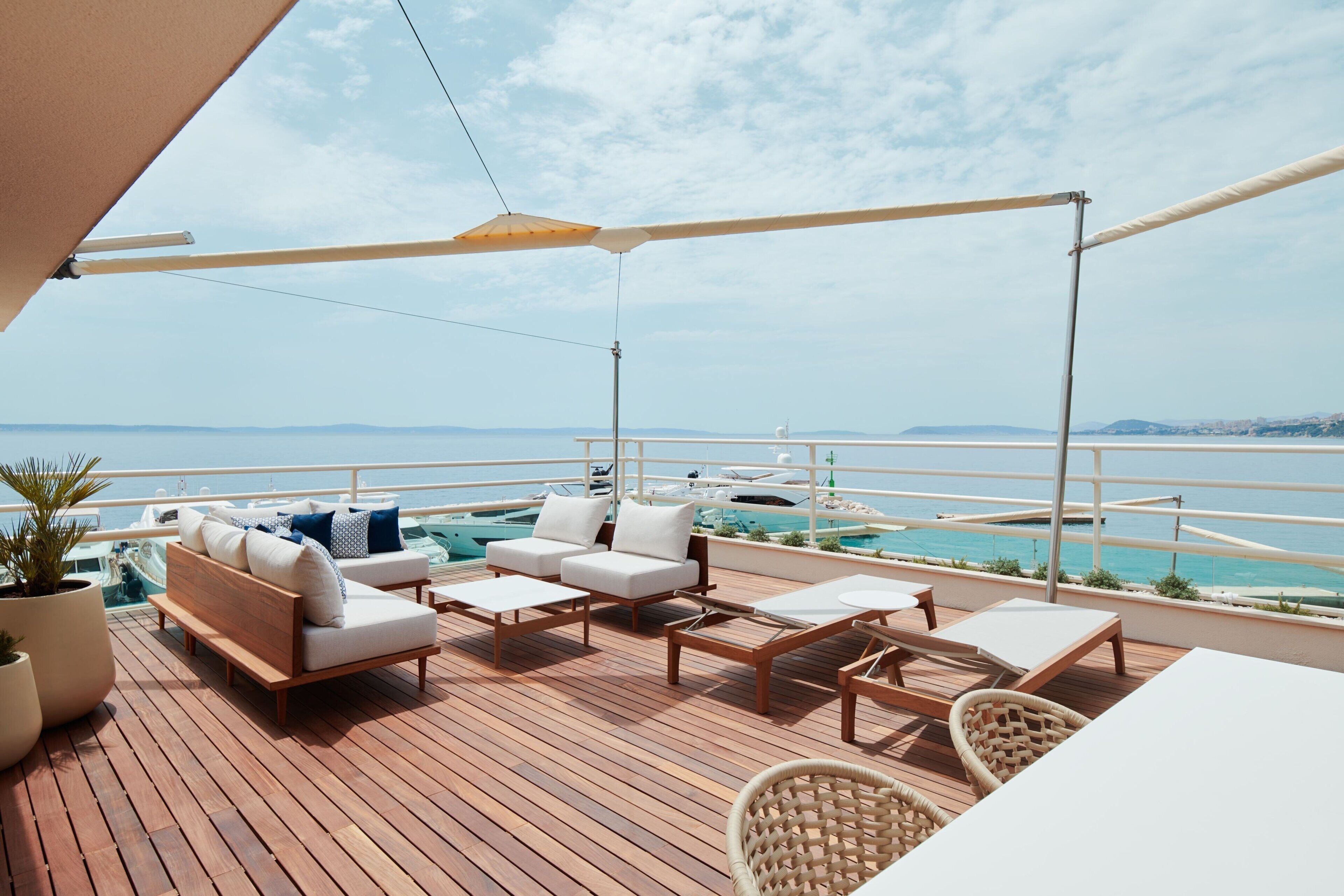 suite, 1 bedroom, non smoking (terrace) | 1 bedroom, in-room safe, iron/ironing board, rollaway beds