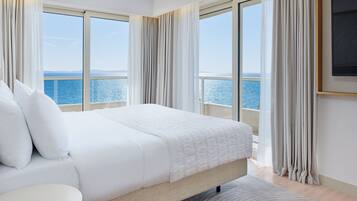 Suite, 2 Schlafzimmer, Meerblick (Balcony) | Zimmersafe, Bügeleisen/Bügelbrett, kostenloses WLAN, Bettwäsche