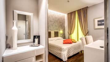 Minibar, Zimmersafe, Schreibtisch, schallisolierte Zimmer