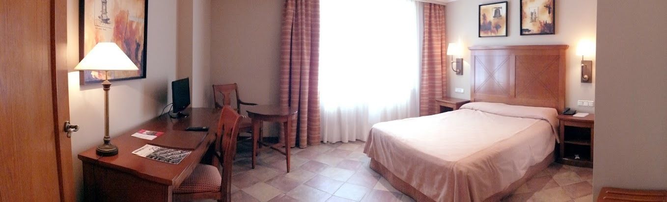 minibar, in-room safe, desk, laptop workspace