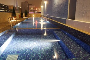 Outdoor pool - Hotel Royal Queens (Singapore)