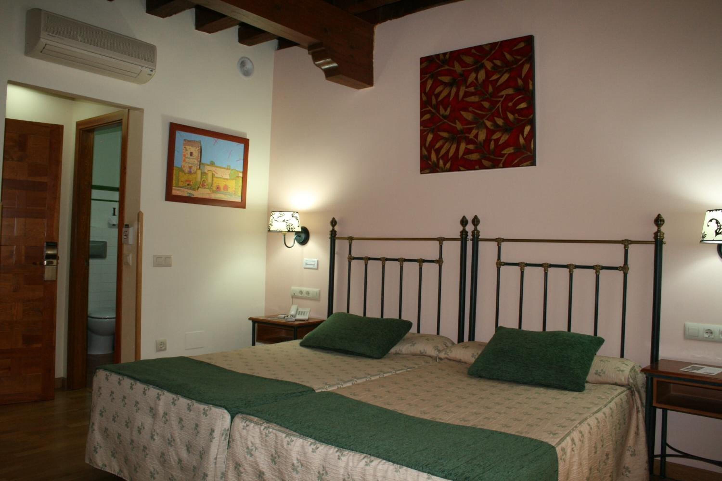 premium bedding, in-room safe, individually decorated