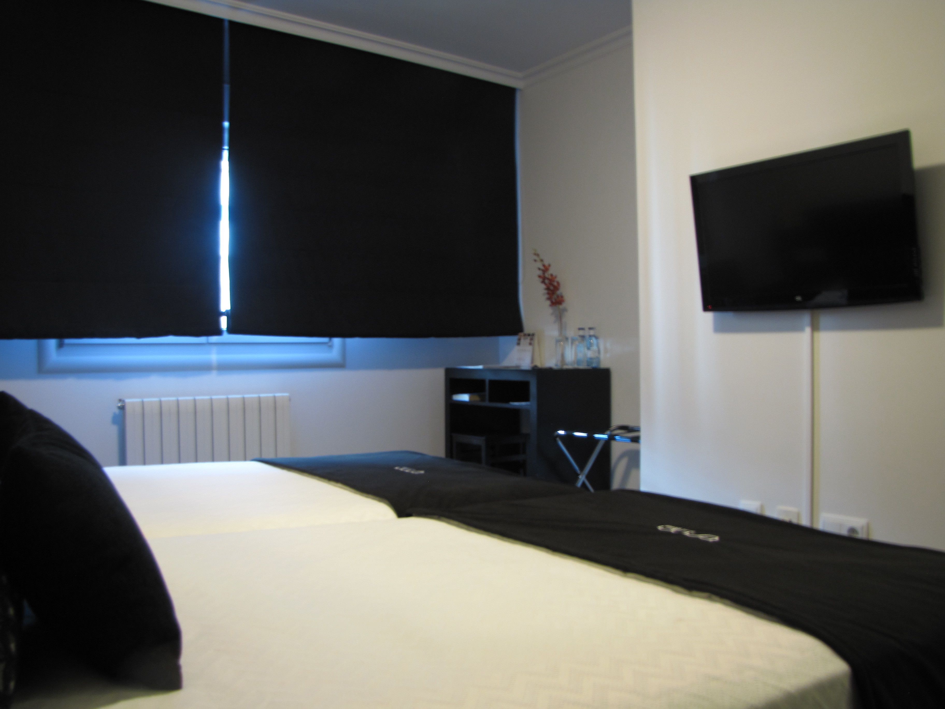 double room | desk, iron/ironing board, free cots/infant beds, free wifi
