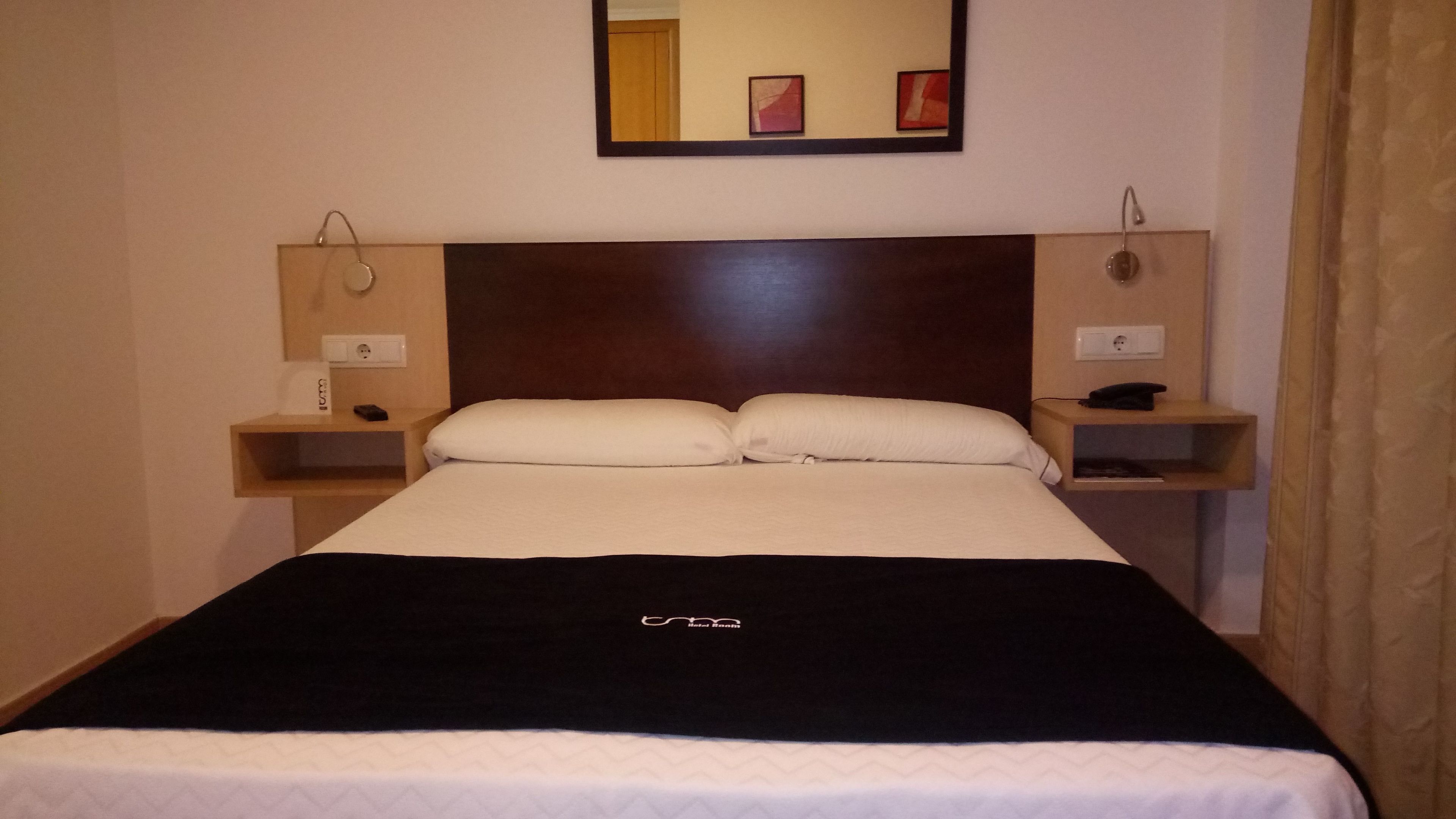 double room | desk, iron/ironing board, free cots/infant beds, free wifi