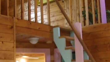 Cottage, 2 Bedrooms | Individually decorated, individually furnished, iron/ironing board