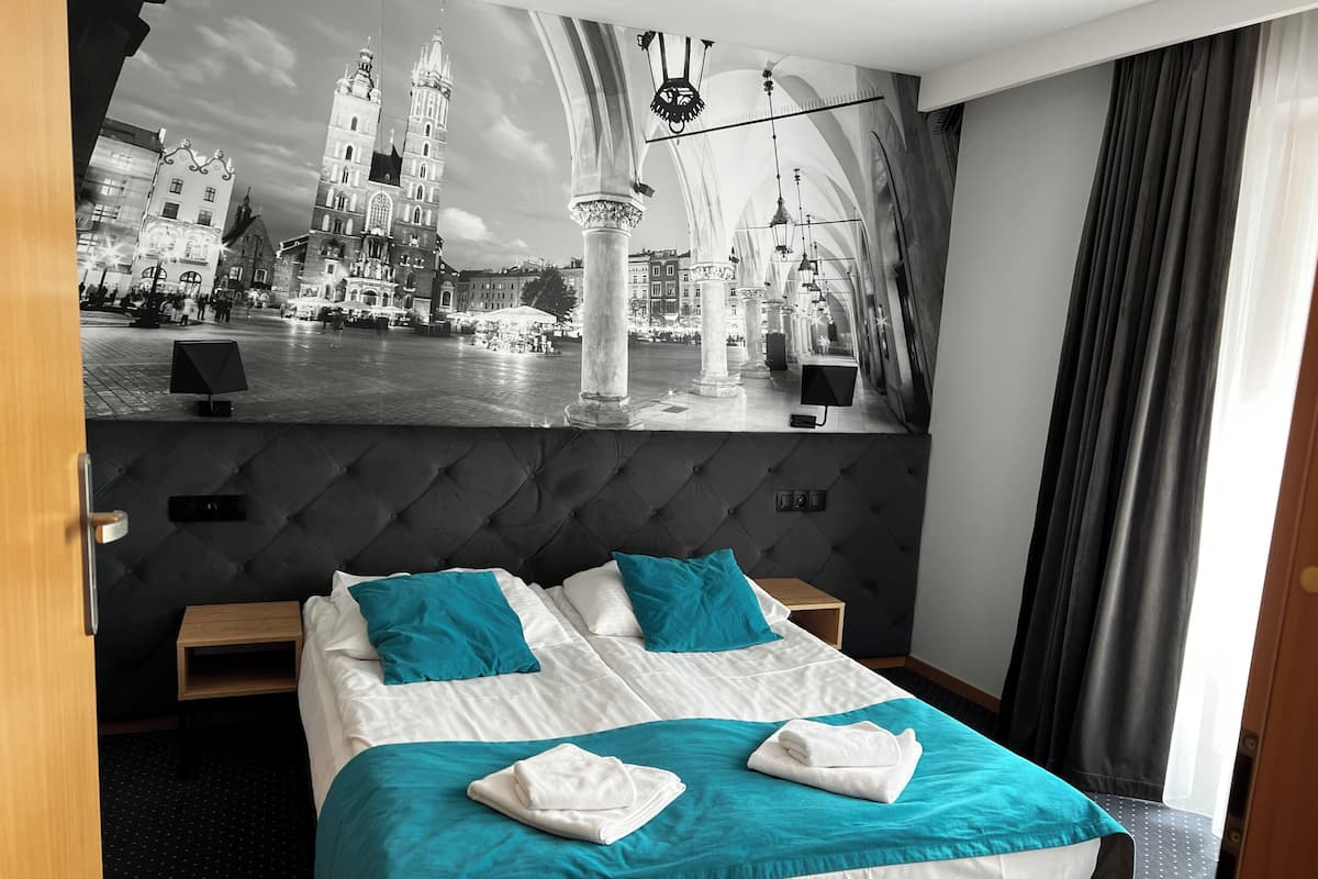 Exclusive Suite, River View | 1 bedroom, hypo-allergenic bedding, desk, blackout drapes