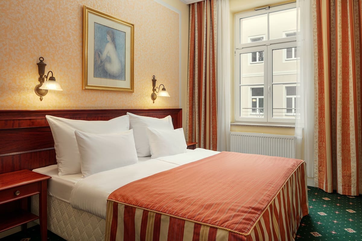 comfort double room | hypo-allergenic bedding, minibar, in-room safe, individually decorated