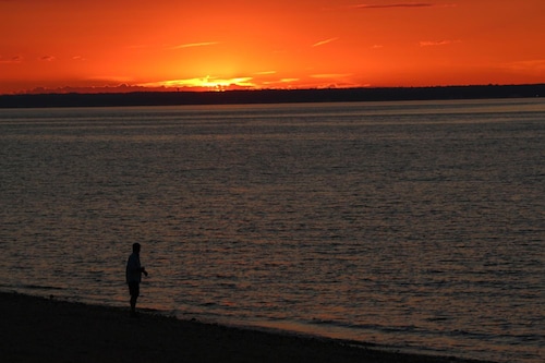 Tides Motor Inn at Stehli Beach