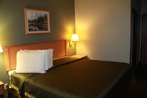 Premium bedding, in-room safe, desk, blackout drapes