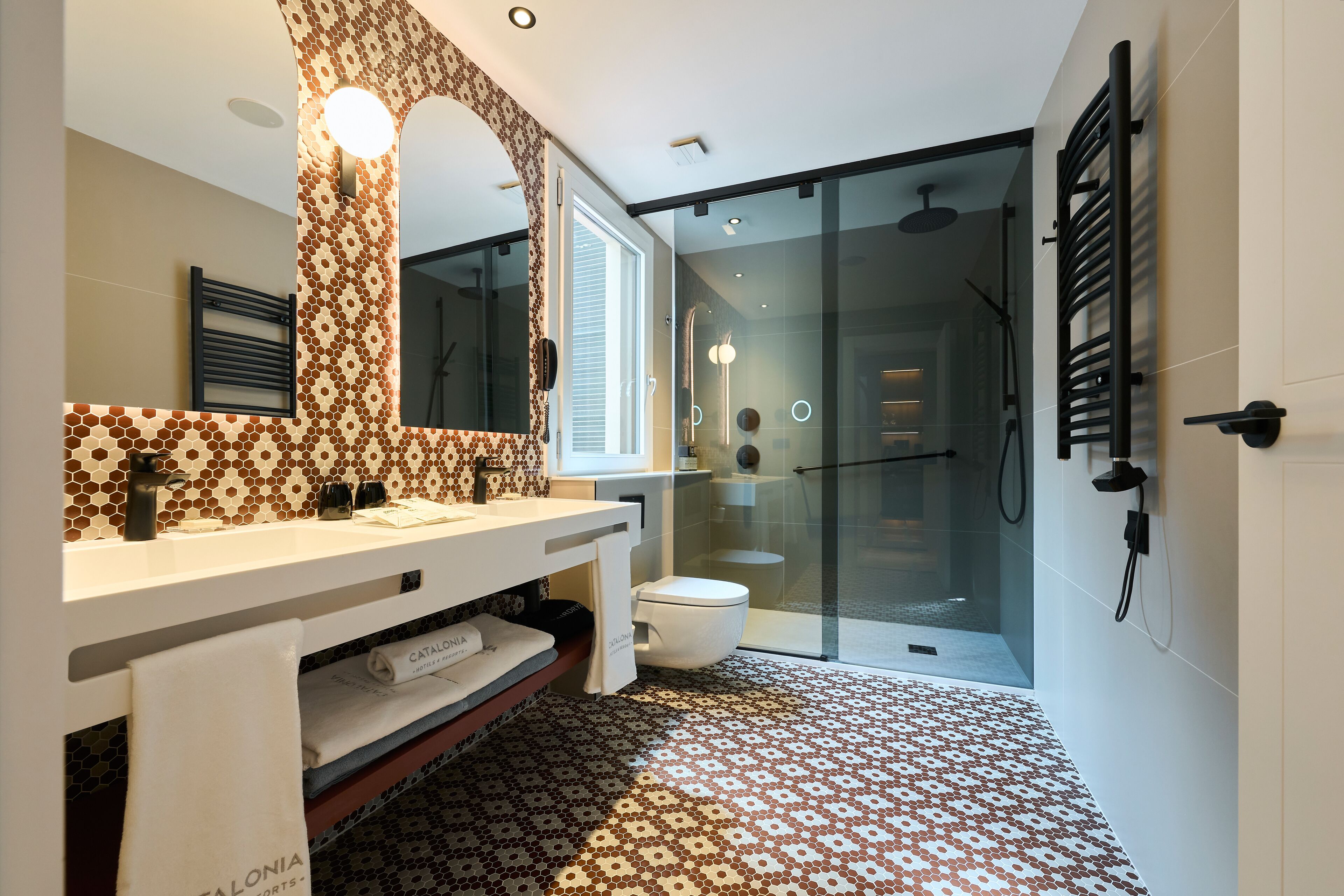 eco-friendly toiletries, towels