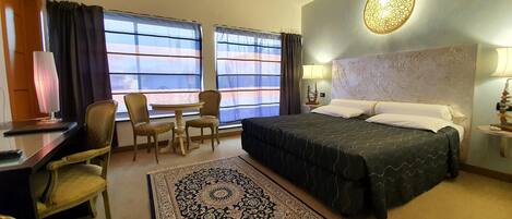 Minibar, in-room safe, individually decorated, individually furnished