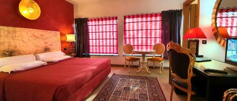 Minibar, coffres-forts dans les chambres, décoration personnalisée