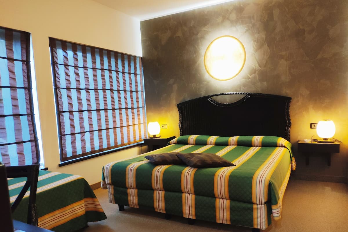 Minibar, in-room safe, individually decorated, individually furnished