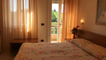 Deluxe Double or Twin Room, Hill View | Premium bedding, minibar, in-room safe, desk