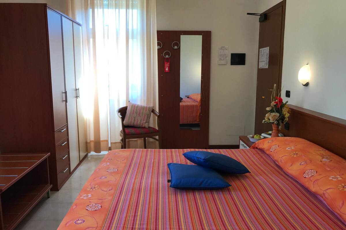 Superior Double Room, Pool View | Premium bedding, minibar, in-room safe, desk