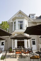 Lunch and dinner served, local cuisine