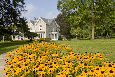 Außenbereich. Westover Inn