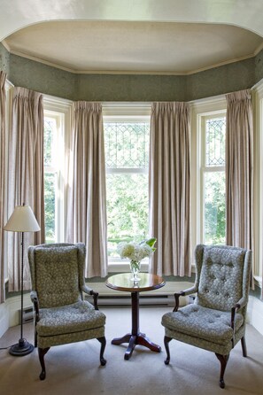 Superior Room, 1 King Bed, Garden View | Premium bedding, individually decorated, individually furnished, desk