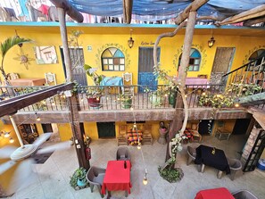Terrace/patio - Cabo Inn Hotel (Cabo San Lucas)