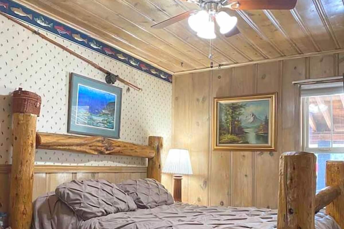 The Caddis Room | 1 Schlafzimmer, Bügeleisen/Bügelbrett, kostenloses WLAN, Bettwäsche