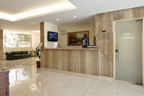 Reception - Zoukotel Hotel (Jounieh)
