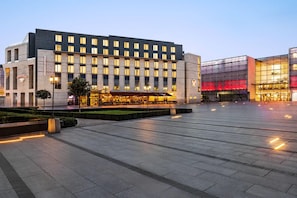 Exterior - Vienna House by Wyndham Andel's Cracow (Kraków)