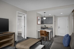 39-inch LCD TV with cable channels, TV, DVD player - Homewood Suites by Hilton Huntsville-Village of Providence (Huntsville)