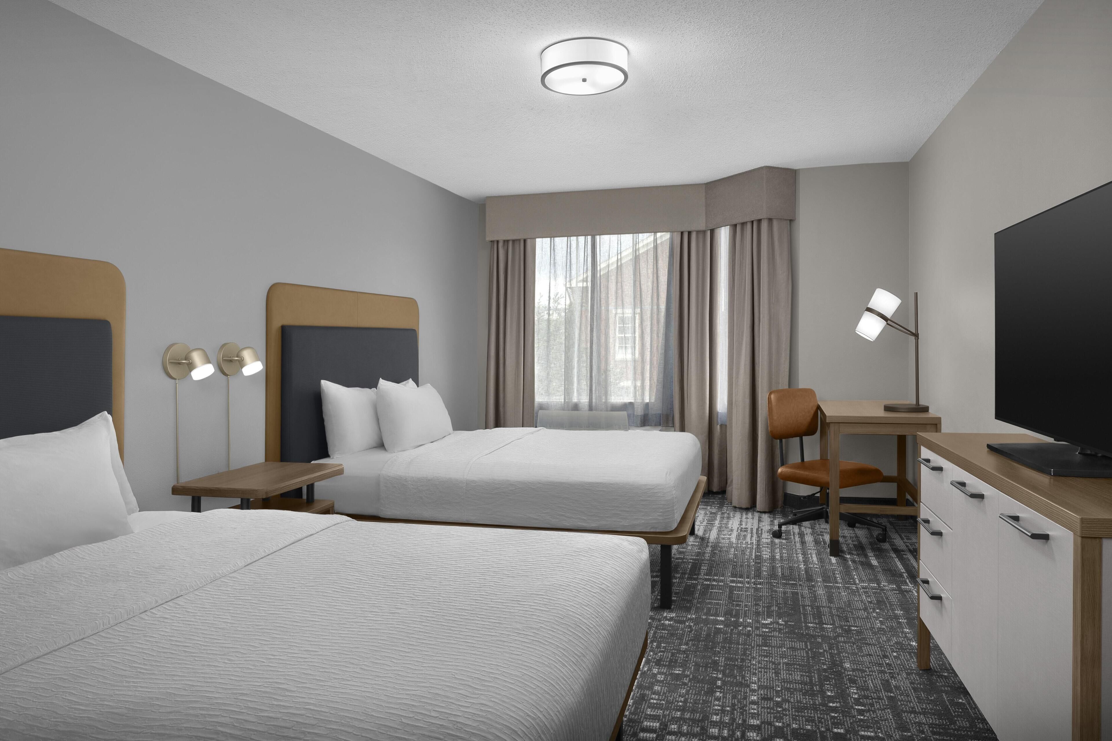 Suite, 1 Bedroom, Non Smoking | In-room safe, laptop workspace, blackout drapes, iron/ironing board