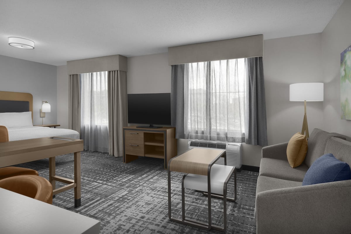 Studio Suite, 1 King Bed, Non Smoking | In-room safe, laptop workspace, blackout drapes, iron/ironing board