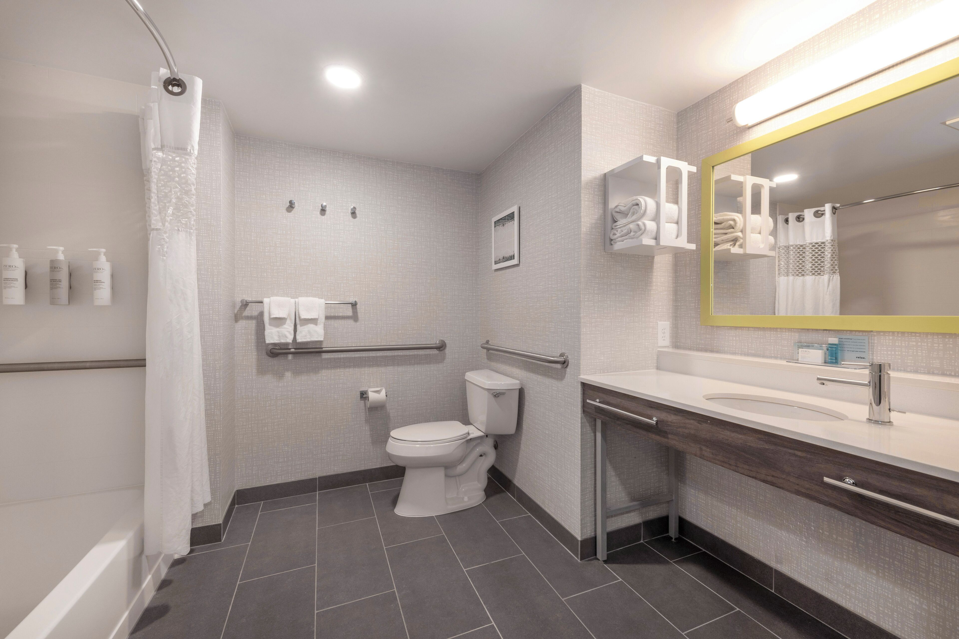 combined shower/bathtub, free toiletries, hair dryer, towels