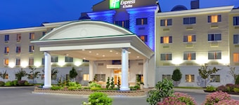 Holiday Inn Express Hotel & Suites Watertown-Thousand Island by IHG