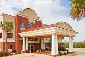 Exterior - Holiday Inn Express Lucedale by IHG (Lucedale)