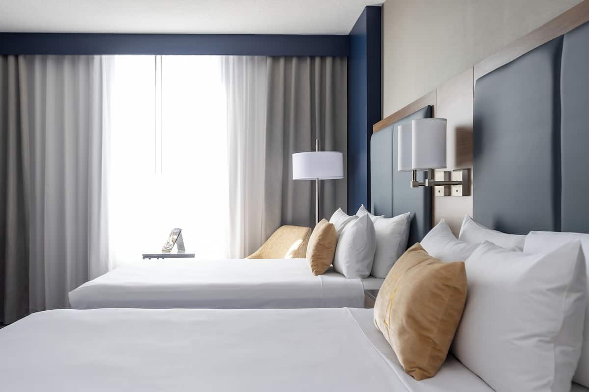 Premium bedding, in-room safe, desk, blackout drapes