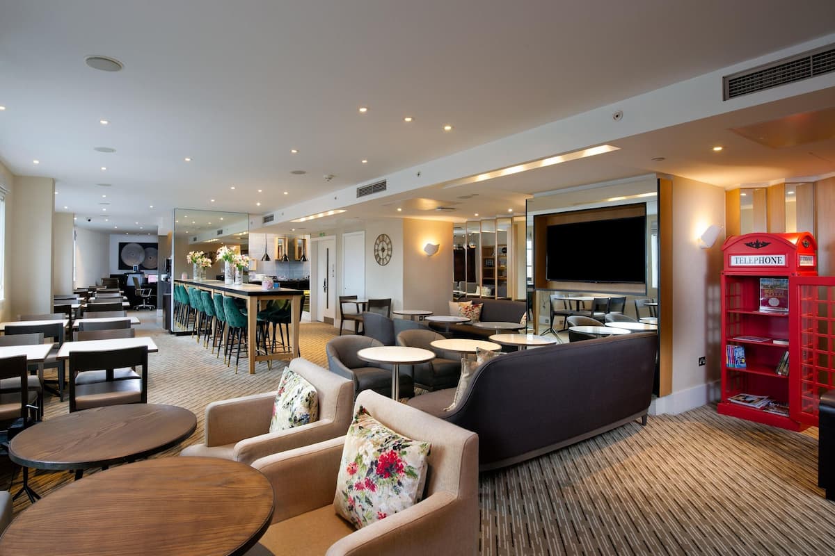 49-inch Smart TV with digital channels, TV