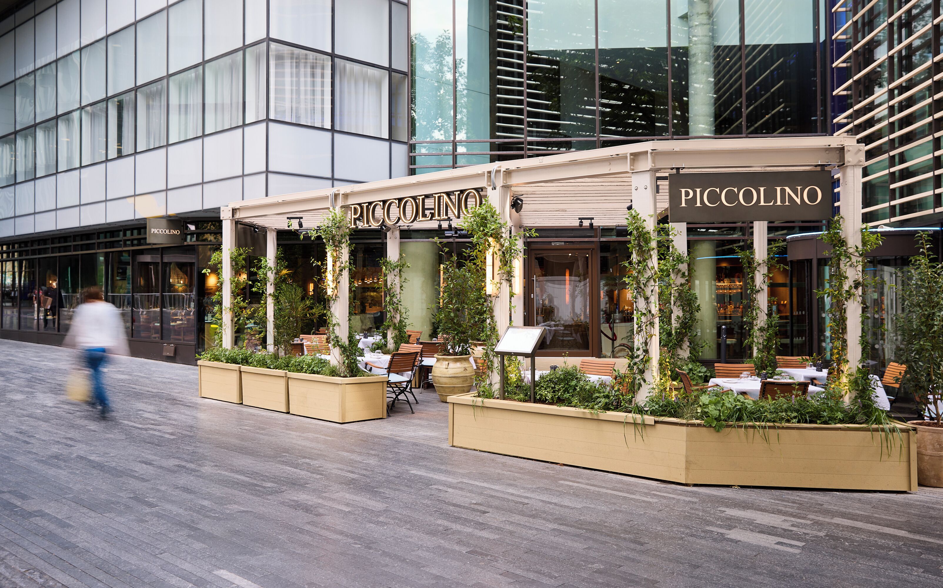 Breakfast, lunch and dinner served