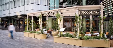 Breakfast, lunch and dinner served