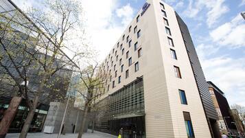 Pemandangan dari bilik