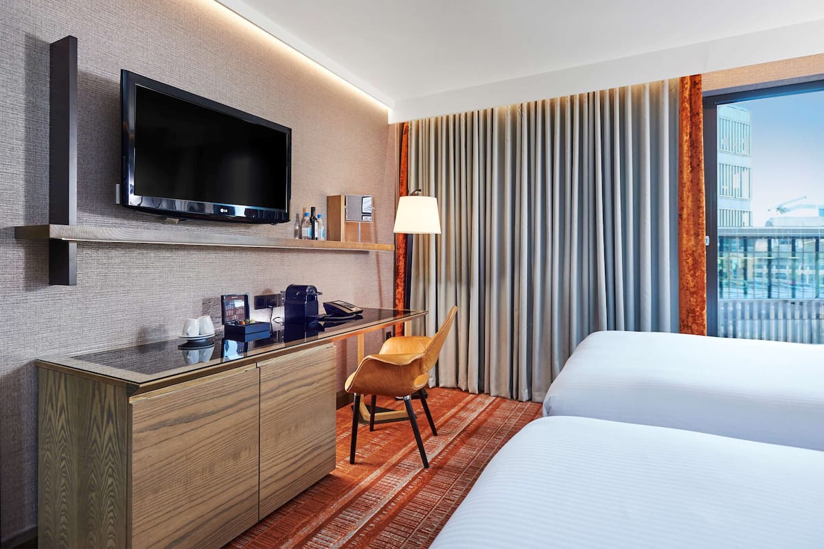 Deluxe Twin Room (Plus)