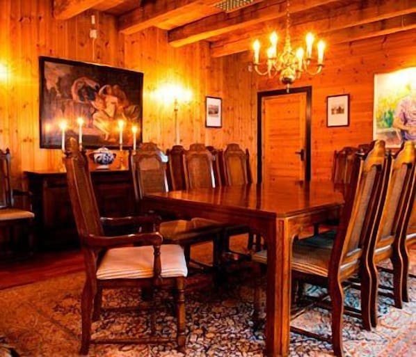 Meeting facility