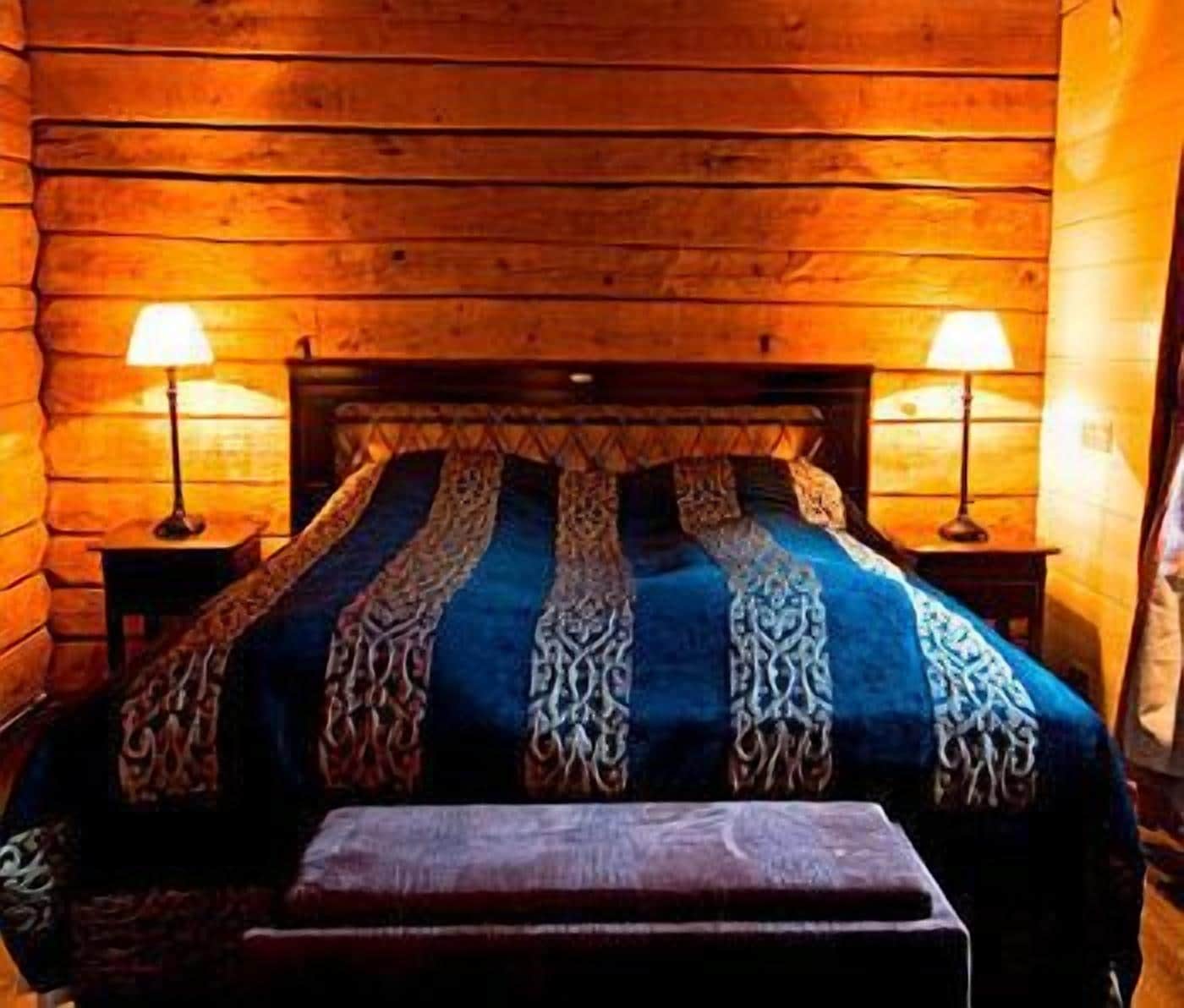 deluxe double room | in-room safe, individually decorated, individually furnished, desk