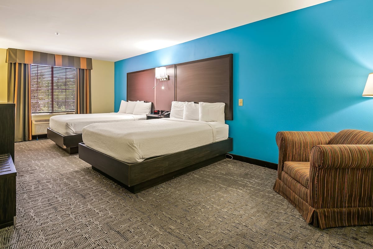 1 bedroom, in-room safe, desk, iron/ironing board