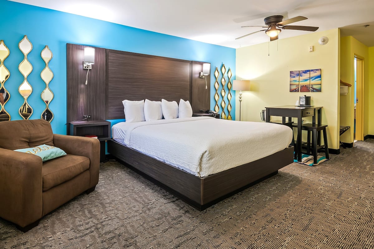 1 bedroom, in-room safe, desk, iron/ironing board