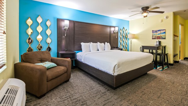 Executive Suite, 1 King Bed, Non Smoking, Refrigerator & Microwave