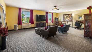 Suite, 1 King Bed, Non Smoking, Refrigerator & Microwave | 1 bedroom, in-room safe, desk, iron/ironing board